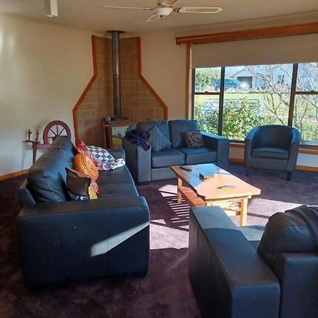 The Tigers Lair Accomadation Villa Mole Creek Exteriör bild