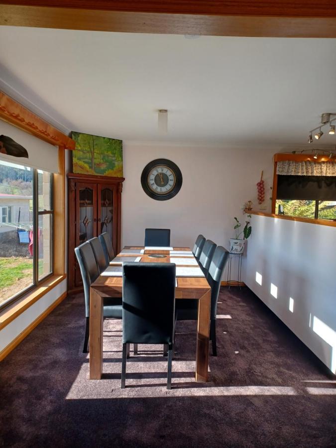 The Tigers Lair Accomadation Villa Mole Creek Exteriör bild